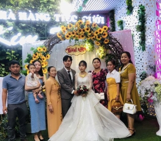 HAPPYWEDDING ANH TIẾN - THU HƯƠNG 09-04-2023 Sảnh LOTUS + SUNFLOWER Chúc hai bạn trăm năm hạnh phúc.