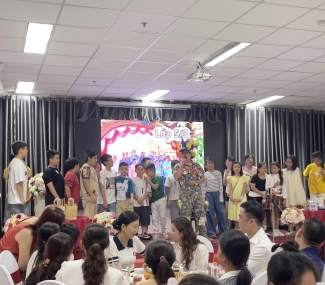 Tiệc chia tay lớp 5/3 Trường Tiểu học Đống Đa
