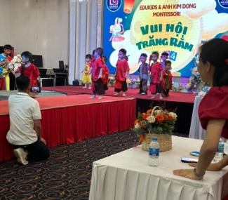 ĐÊM HỘI TRĂNG RẰM CỦA CÁC CHÁU TRƯỜNG MN ANH KIM ĐỒNG VÀ MN EDUKIDS MONTESORI