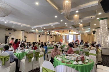 Cách chia khách mời và sắp xếp bàn tiệc cưới hợp lý