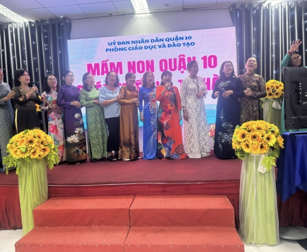 HỌP MẶT CÁN BỘ QL MẦM NON QUA CÁC THỜI KỲ CỦA Q10 27/06/2025 Sảnh HOÀ BÌNH